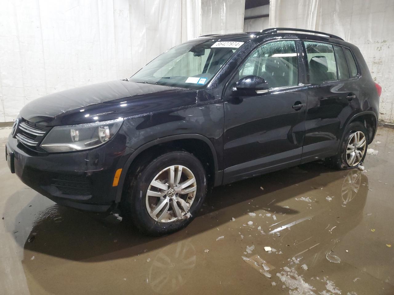 VOLKSWAGEN TIGUAN S 2016