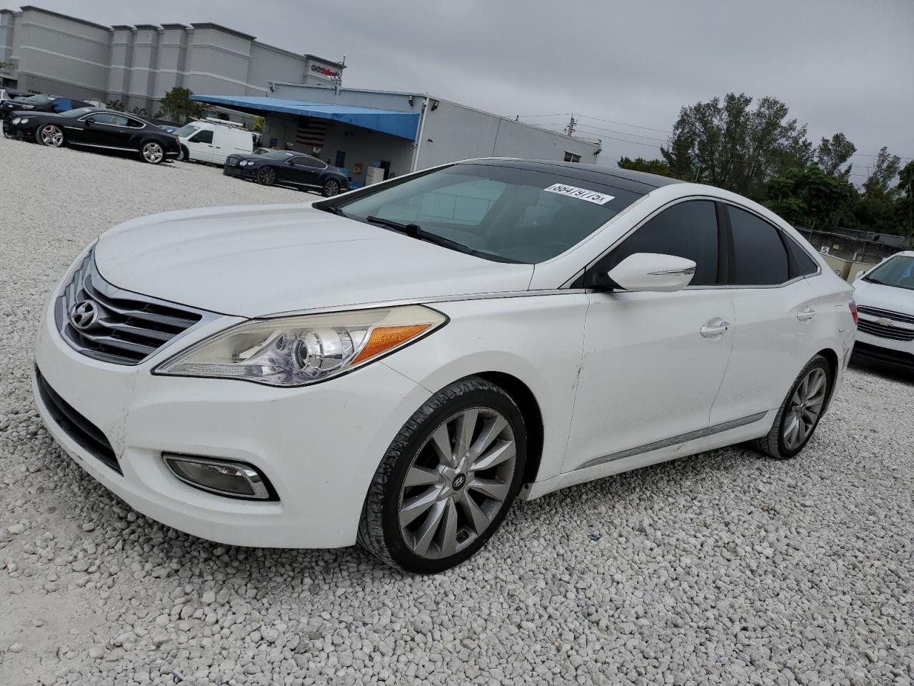HYUNDAI AZERA GLS 2014