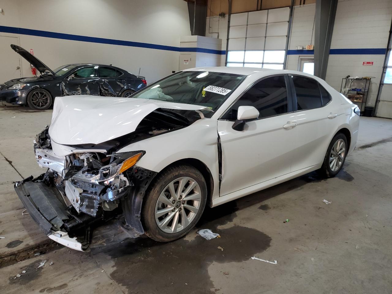 TOYOTA CAMRY LE 2023