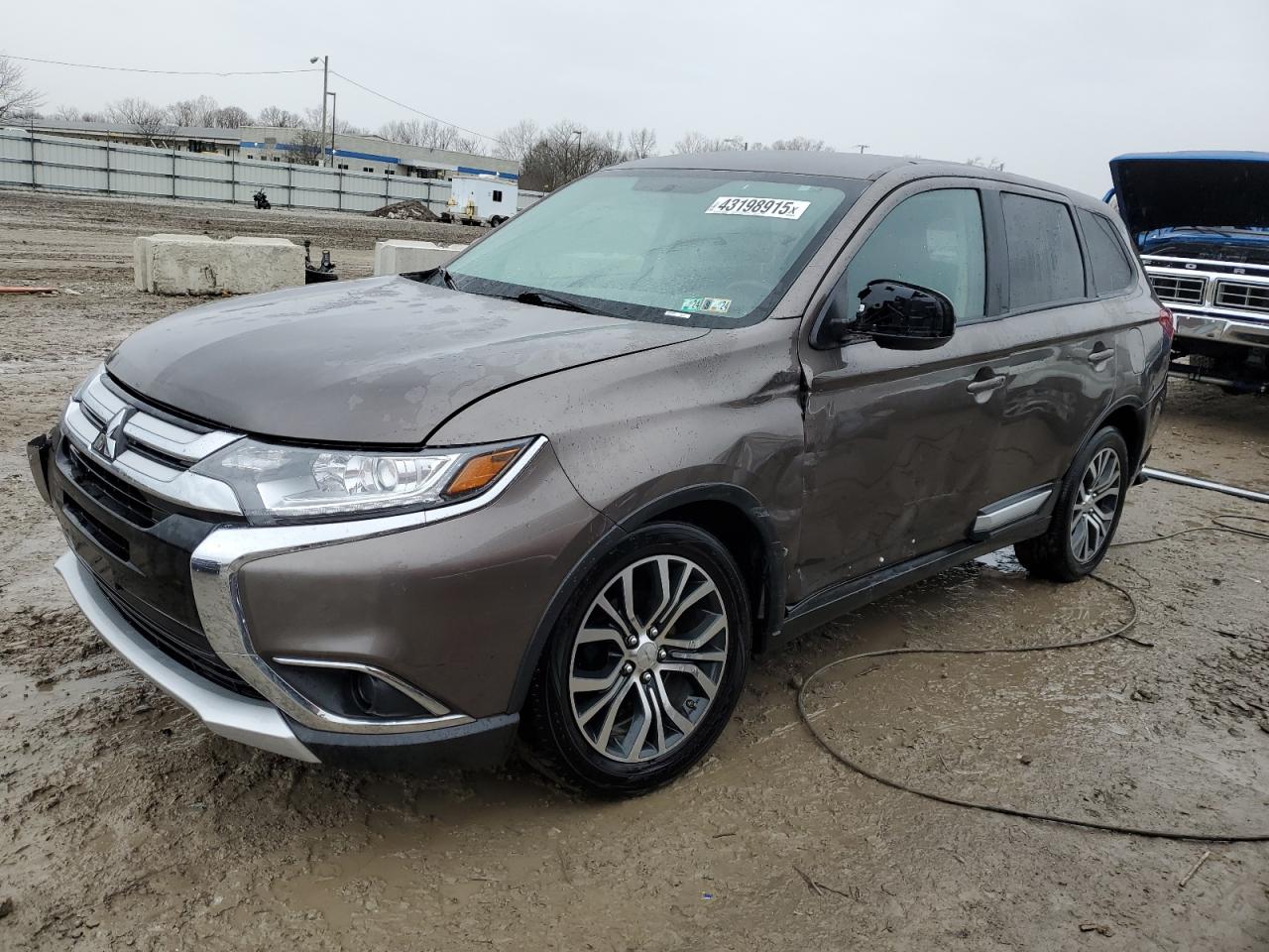 MITSUBISHI OUTLANDER 2017