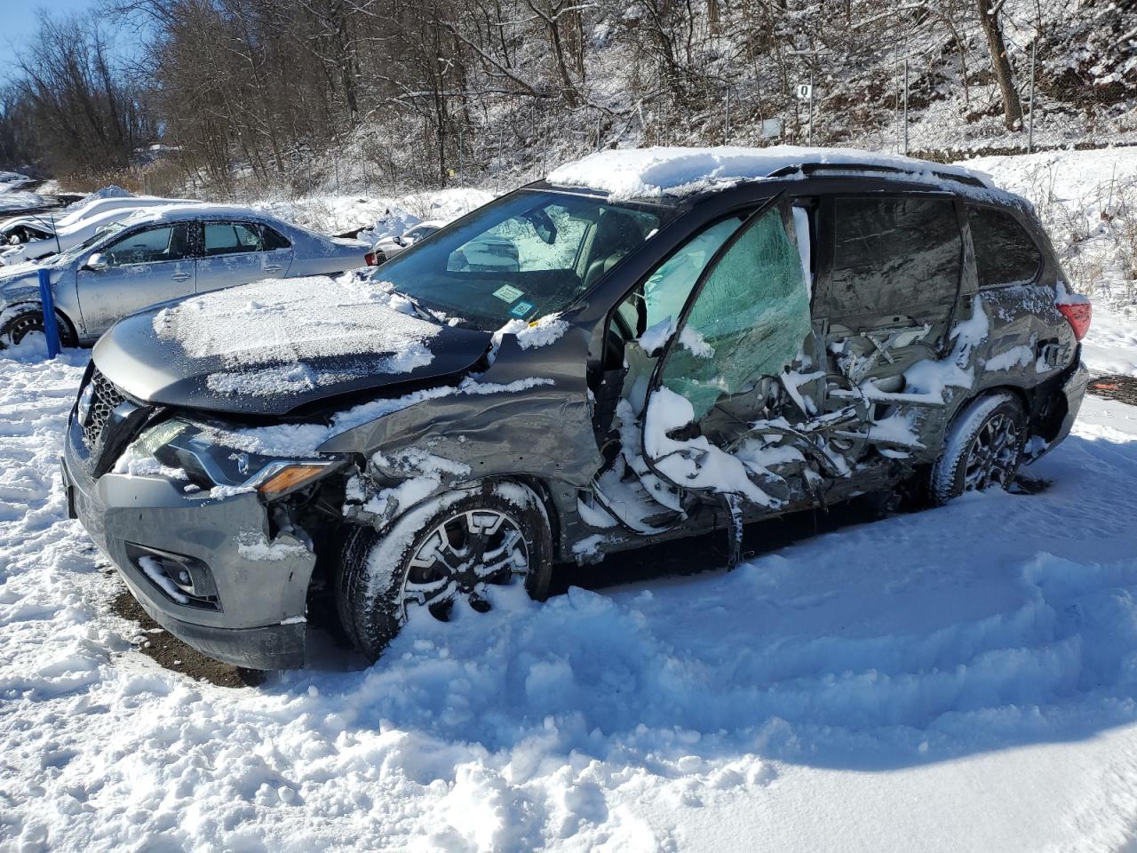 NISSAN PATHFINDER 2019