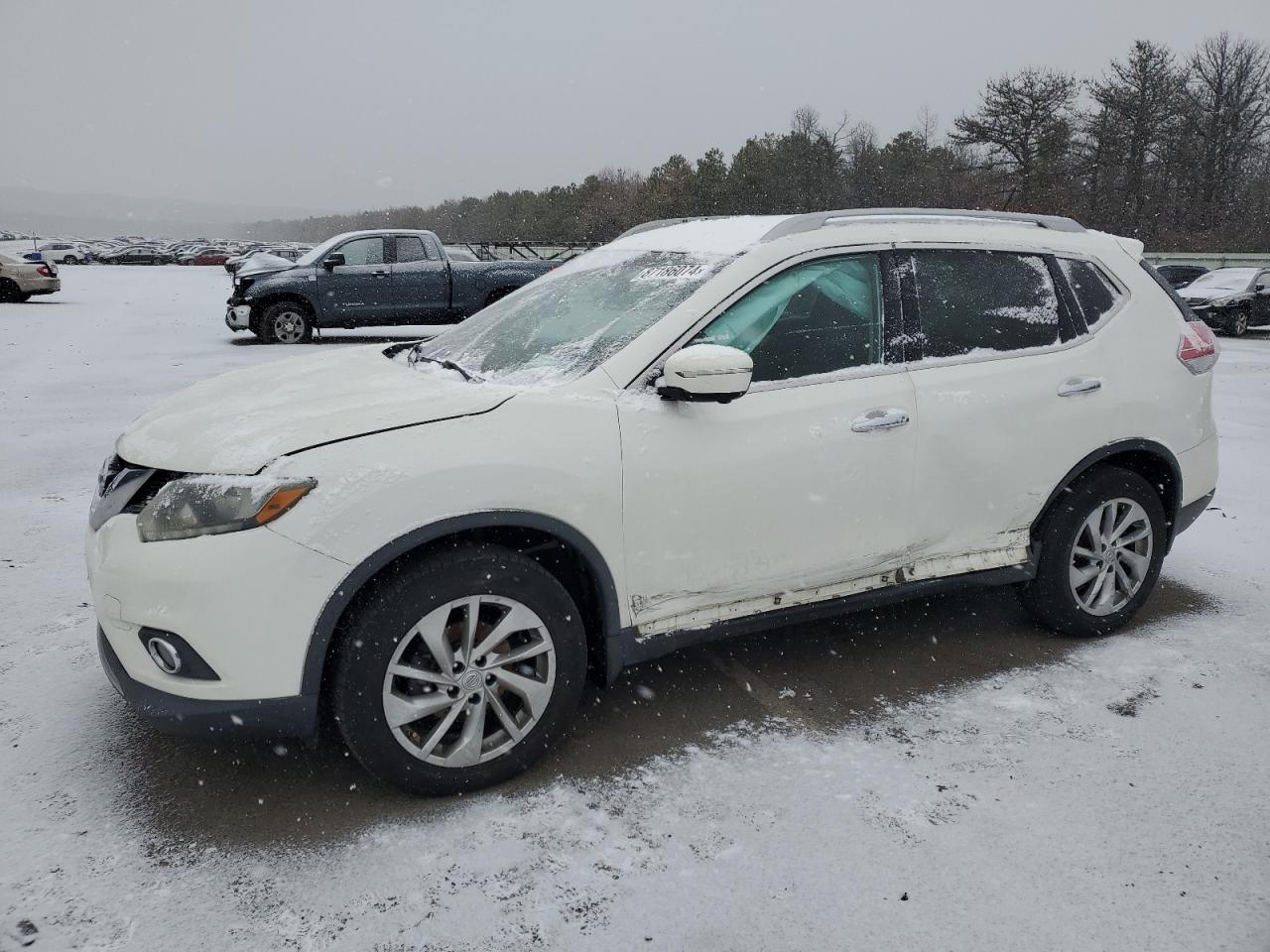 NISSAN ROGUE S 2014