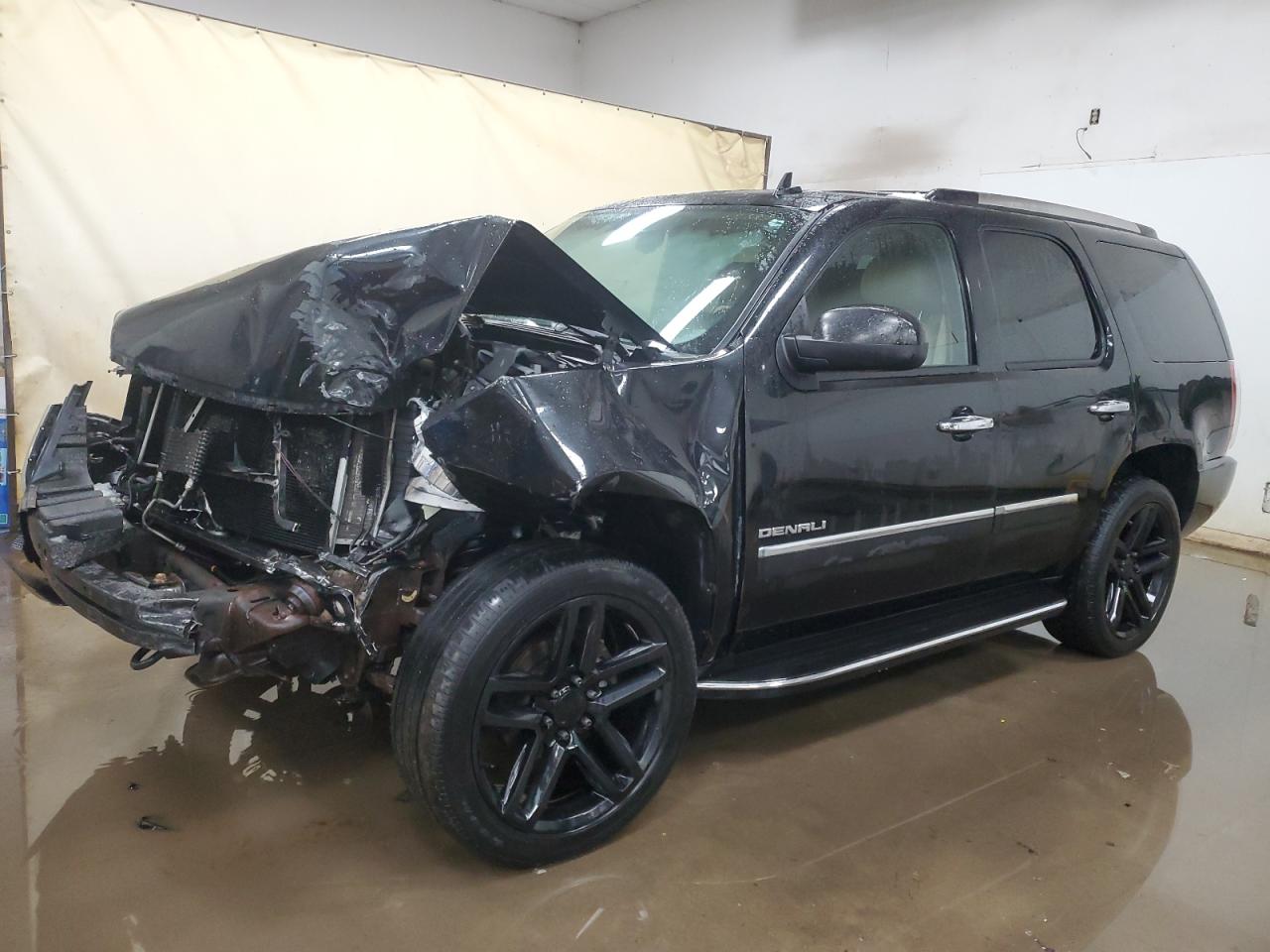 GMC YUKON DENA 2012