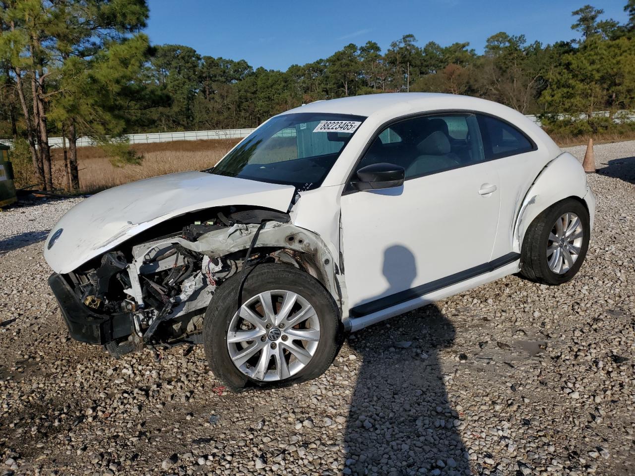VOLKSWAGEN BEETLE 2014