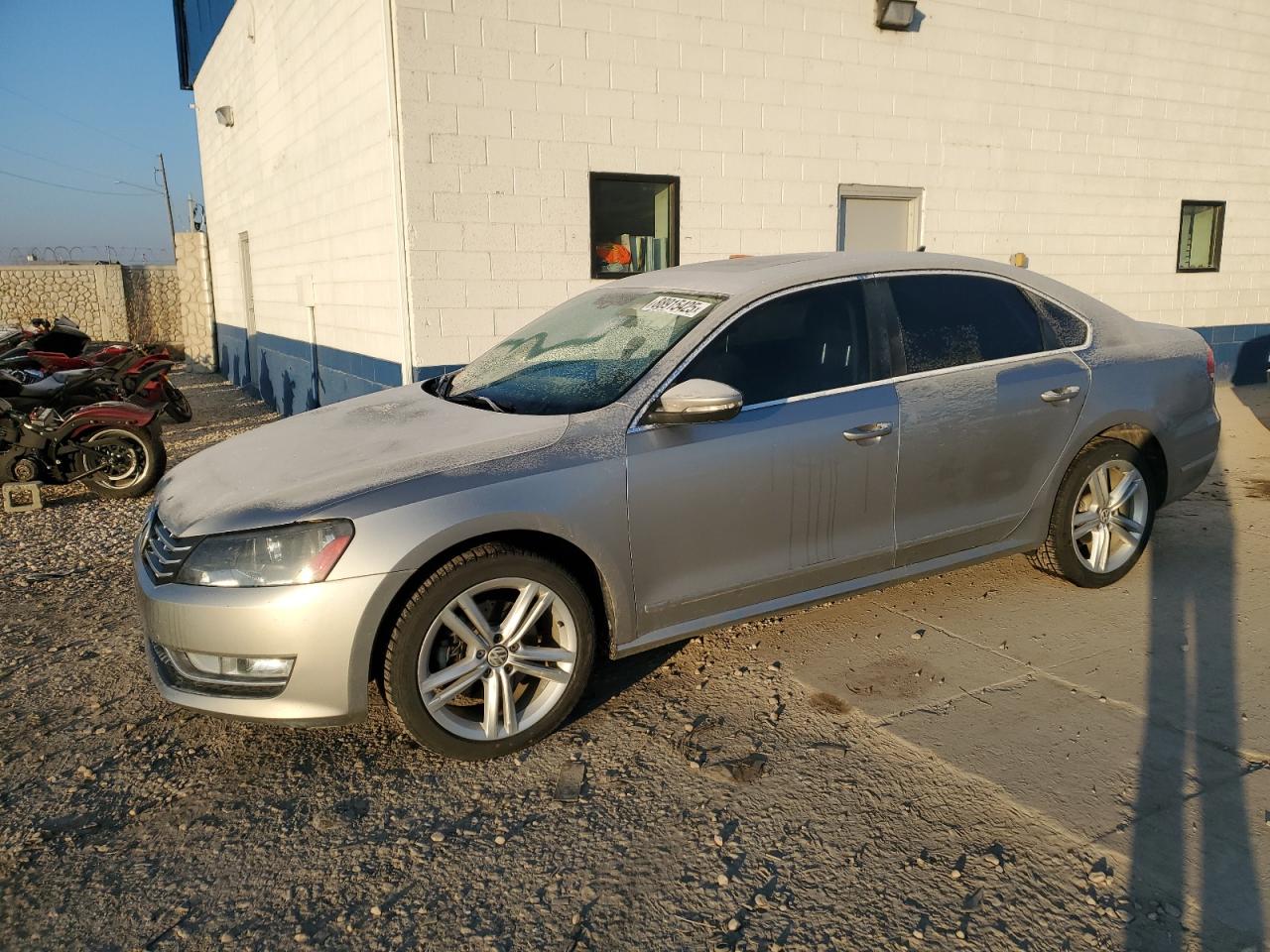 VOLKSWAGEN PASSAT SEL 2012