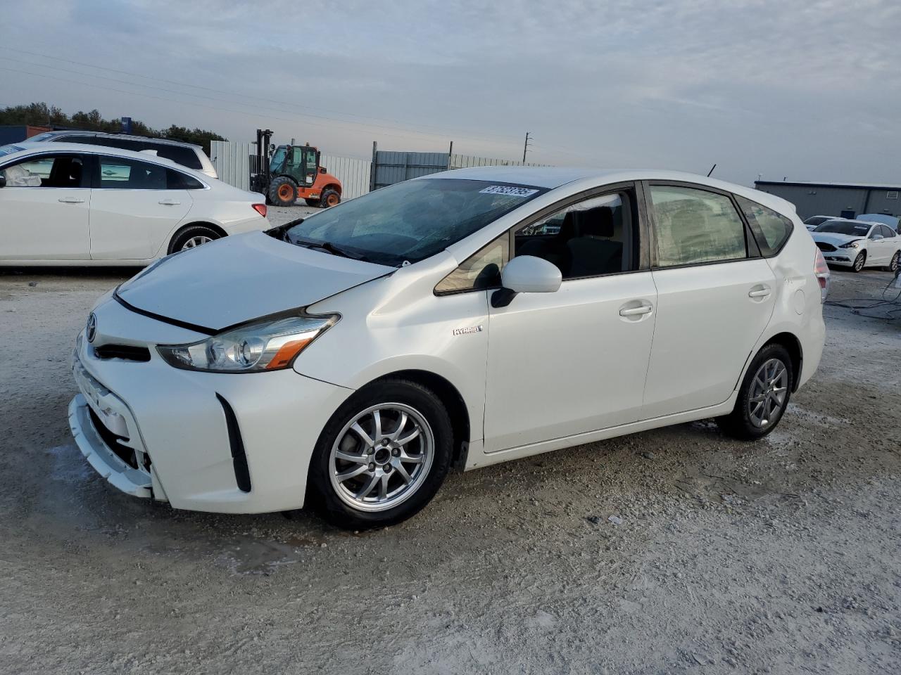 TOYOTA PRIUS V 2015