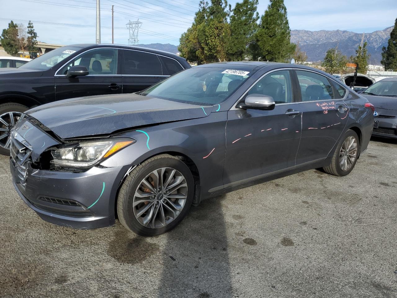 HYUNDAI GENESIS 3. 2015