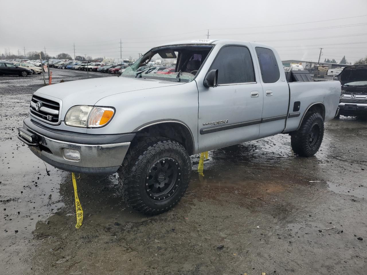 TOYOTA TUNDRA ACC 2000