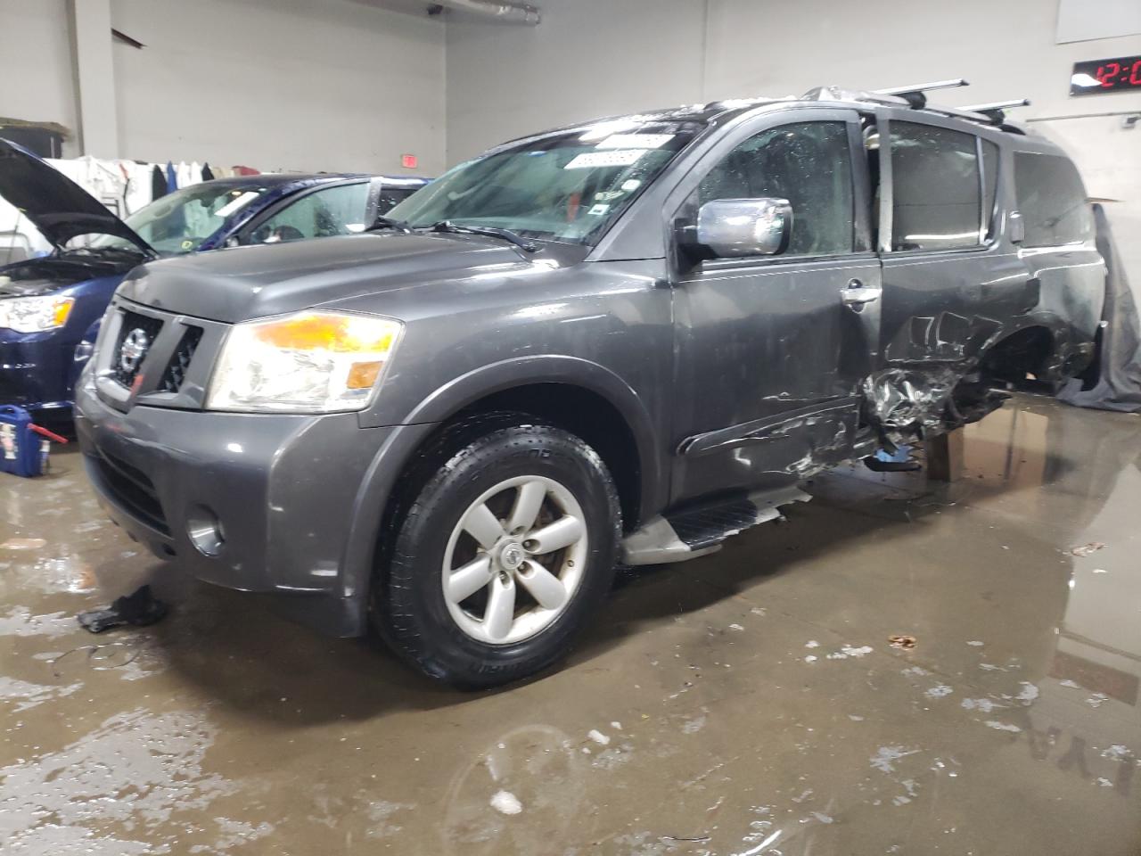 NISSAN ARMADA SV 2011