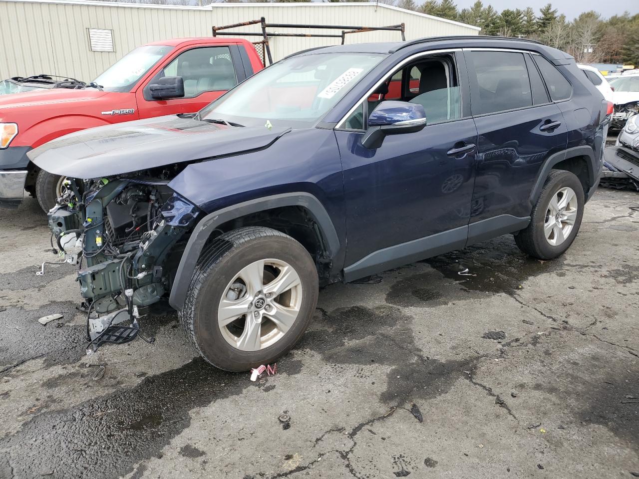 TOYOTA RAV4 XLE 2021