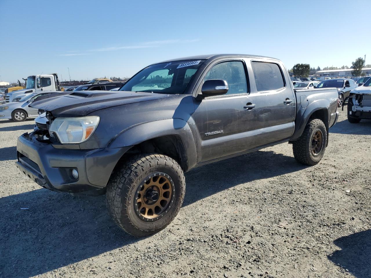 TOYOTA TACOMA DOU 2015