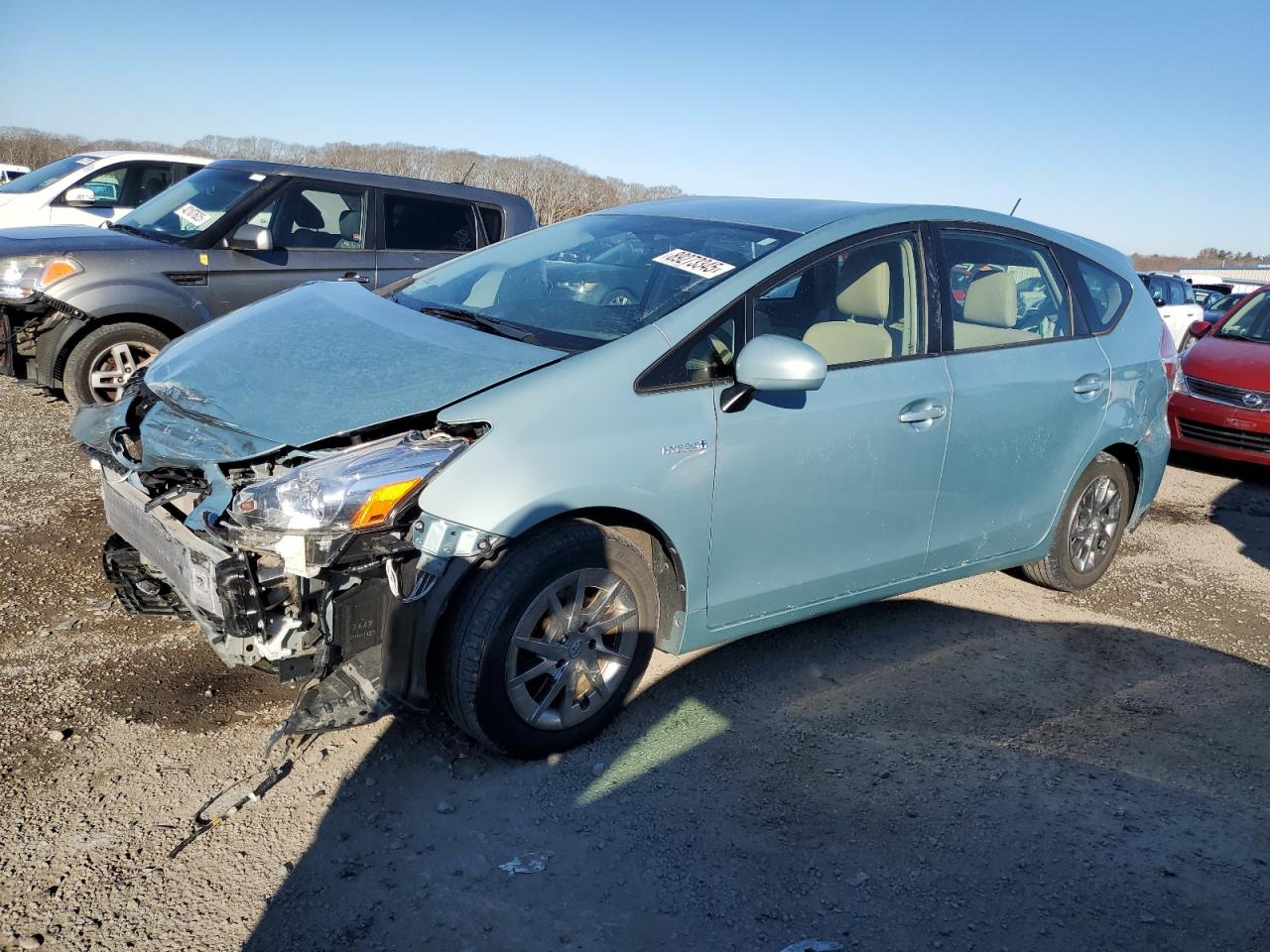 TOYOTA PRIUS V 2017