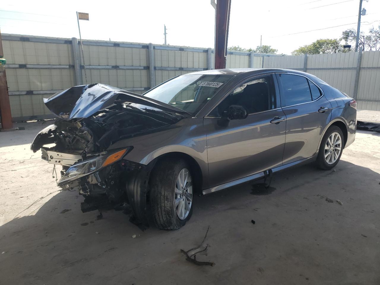 TOYOTA CAMRY LE 2021