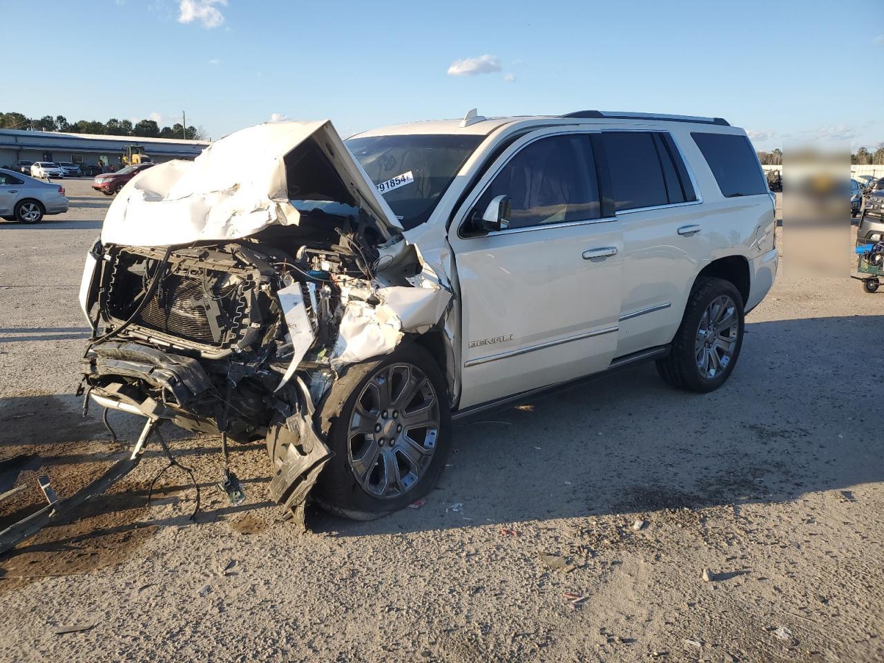GMC YUKON DENA 2015