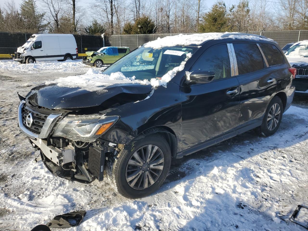 NISSAN PATHFINDER 2018