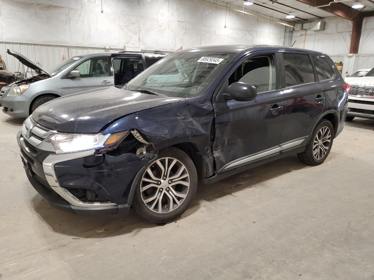MITSUBISHI OUTLANDER 2016