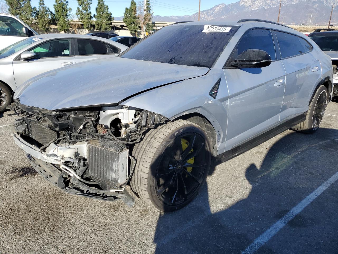 LAMBORGHINI URUS 2020