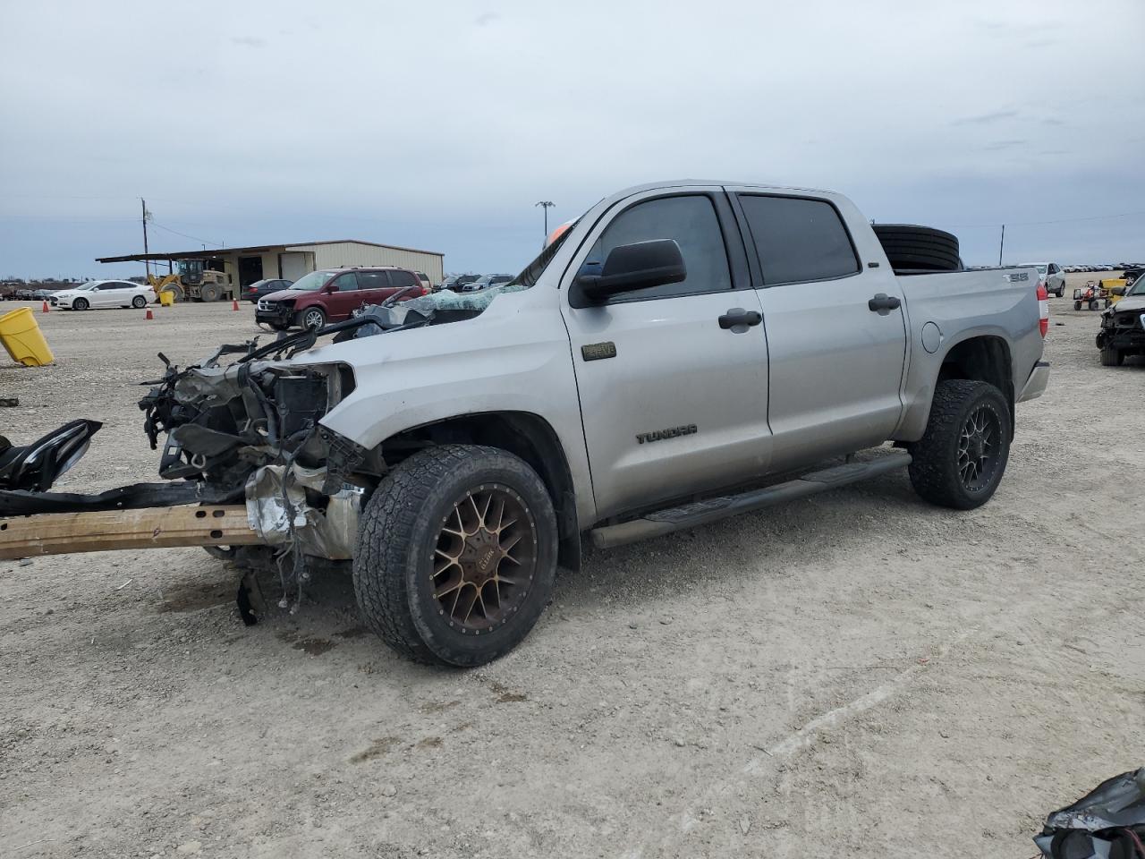 TOYOTA TUNDRA CRE 2016