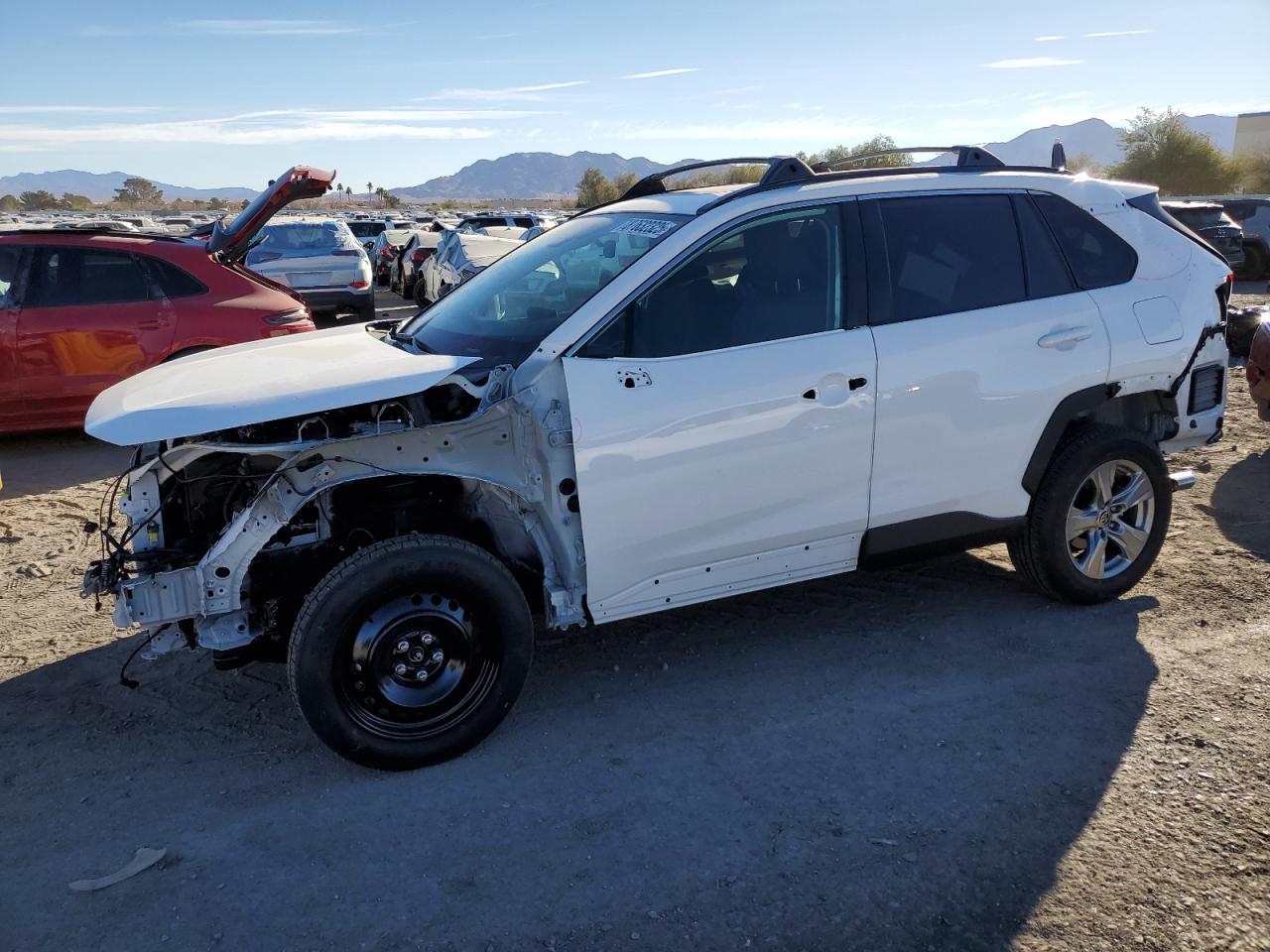 TOYOTA RAV4 XLE 2024