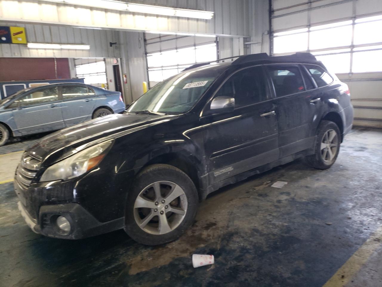 SUBARU OUTBACK 2. 2013