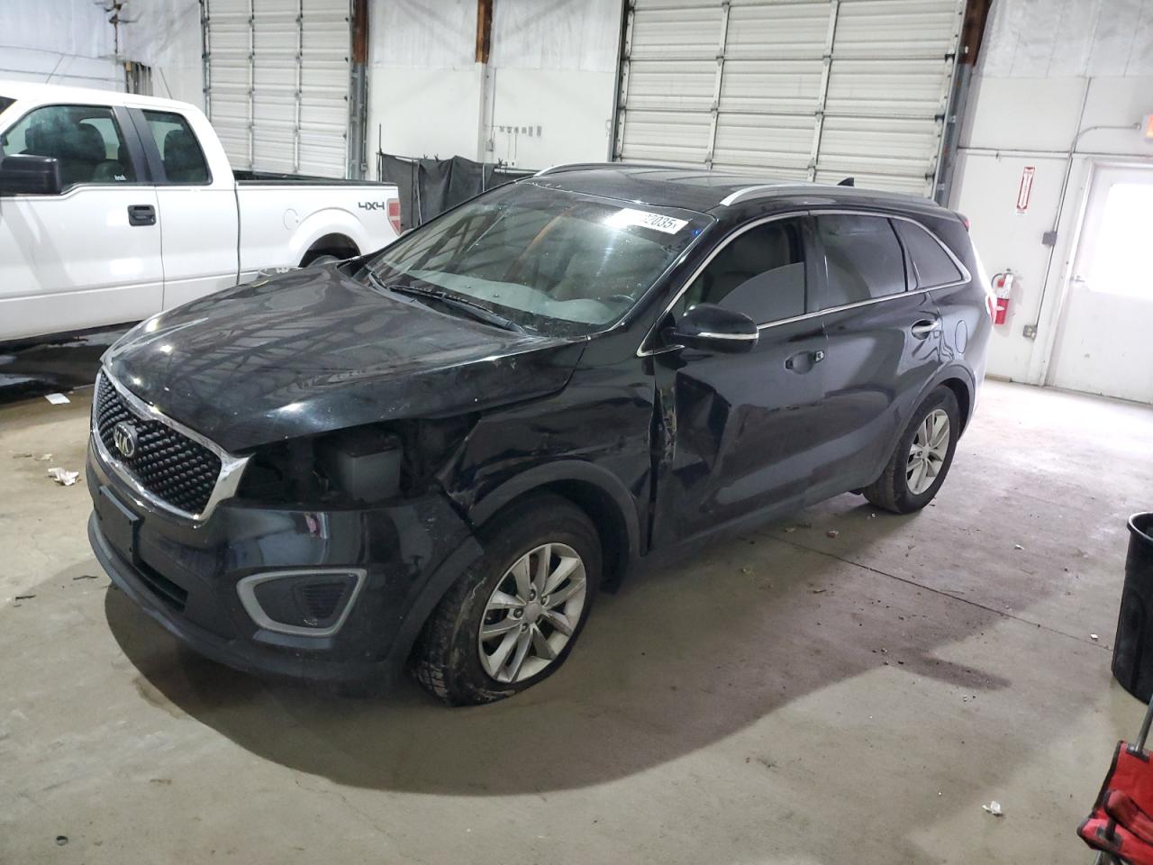KIA SORENTO LX 2016