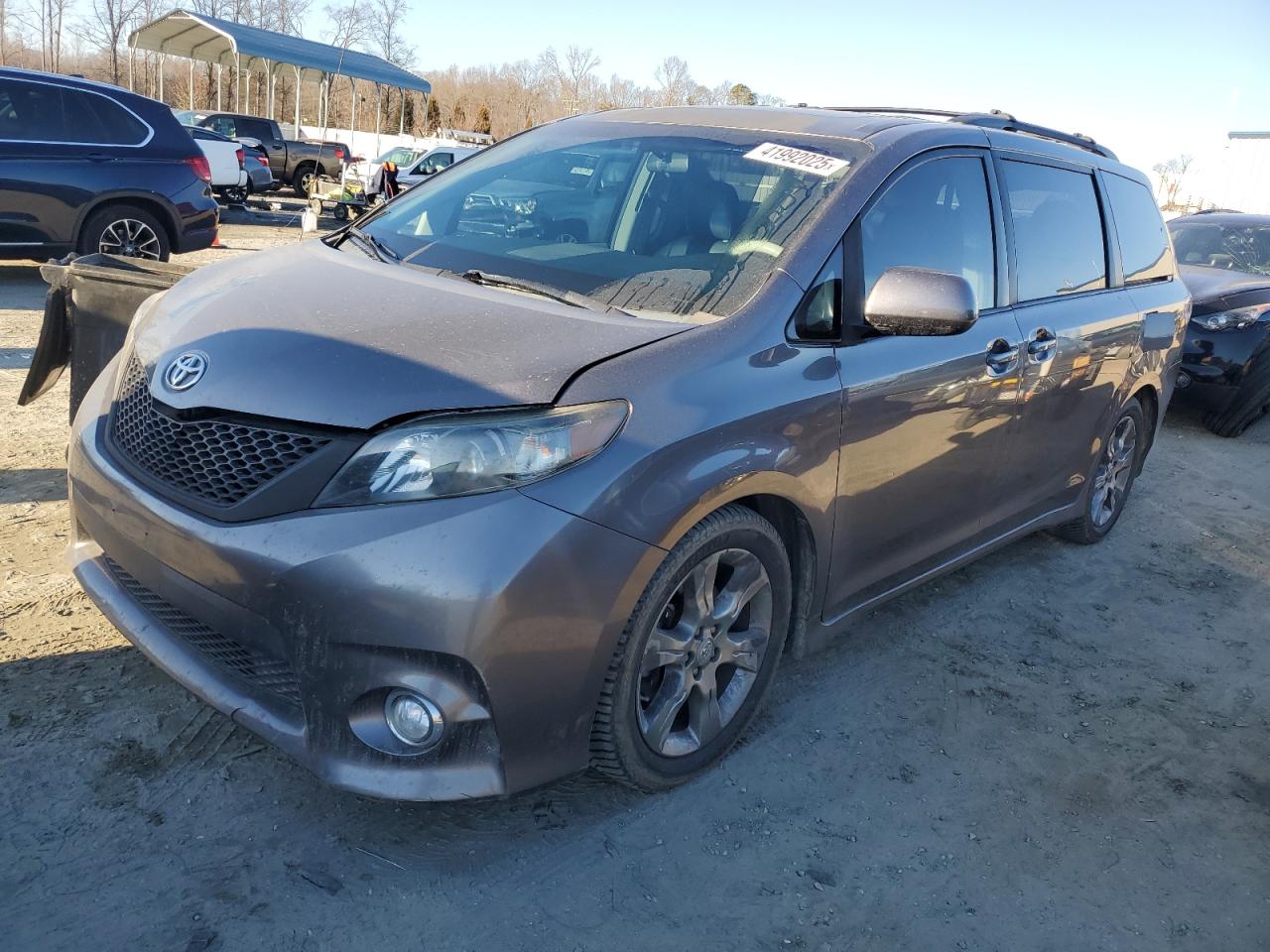TOYOTA SIENNA SPO 2011