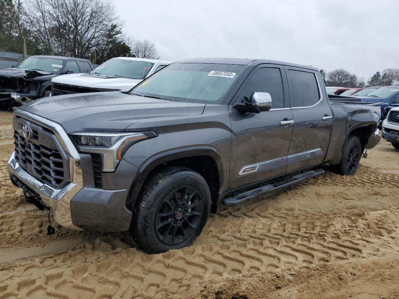 TOYOTA TUNDRA CRE 2023