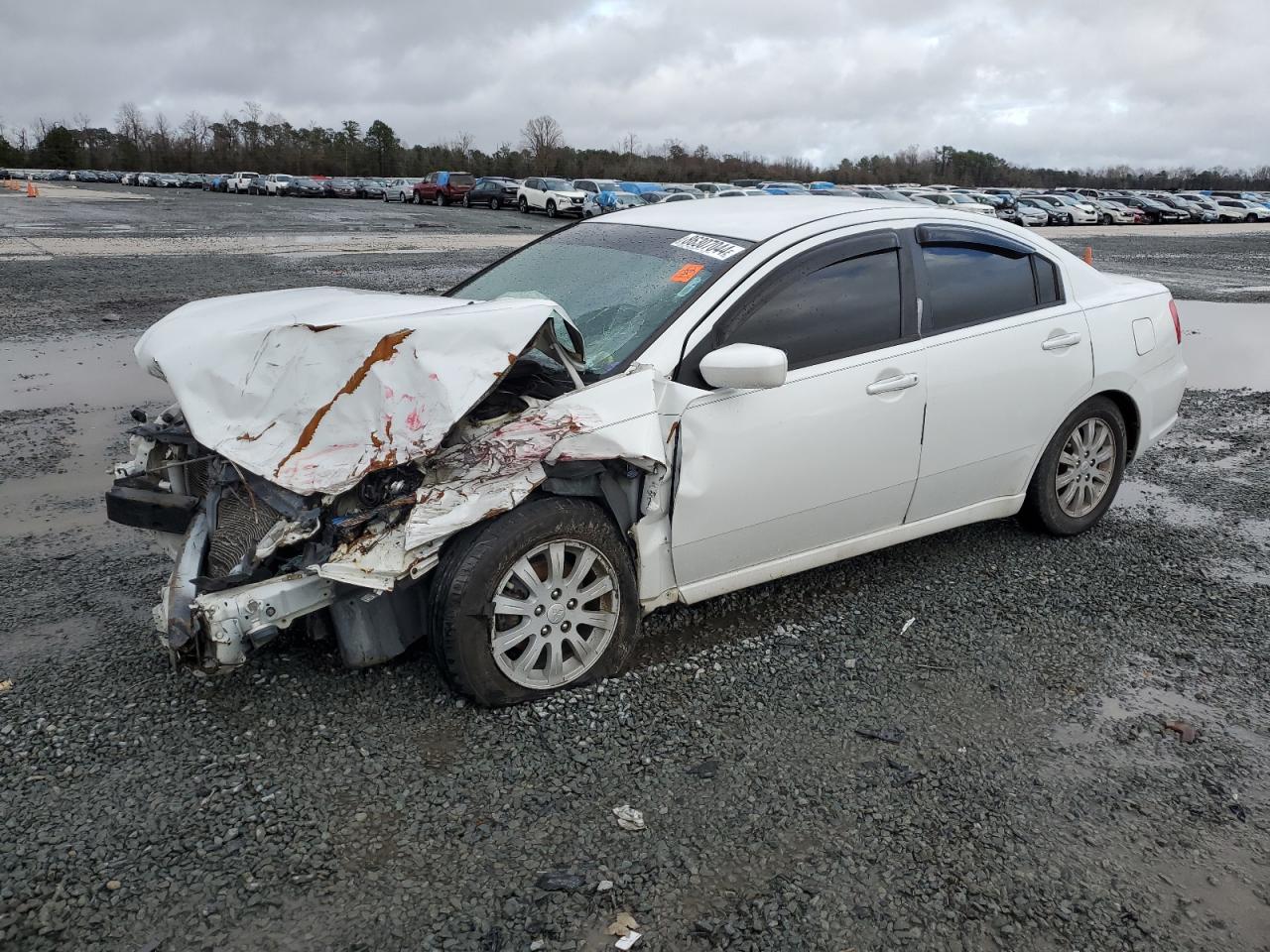 MITSUBISHI GALANT FE 2012