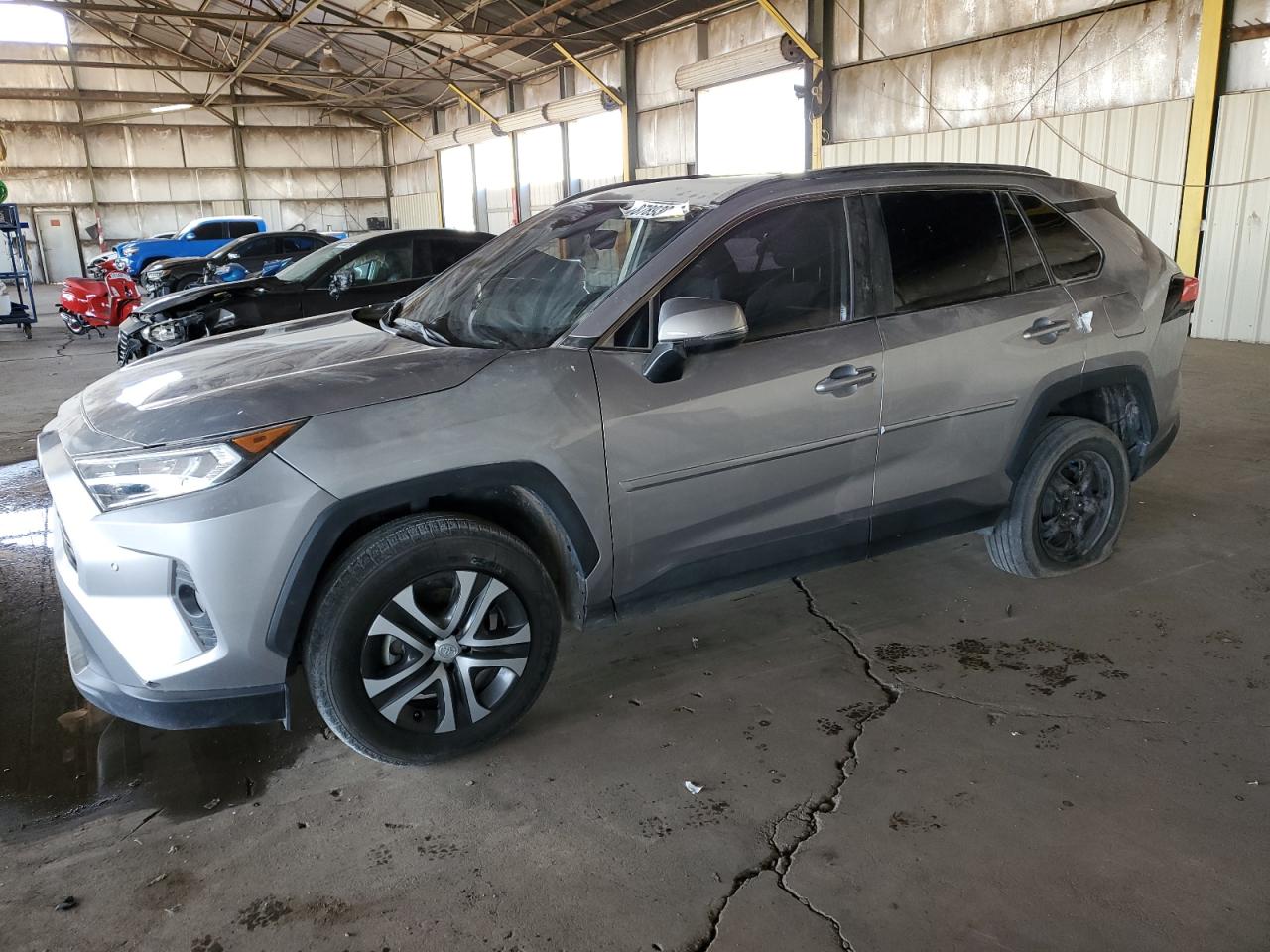 TOYOTA RAV4 XLE P 2021