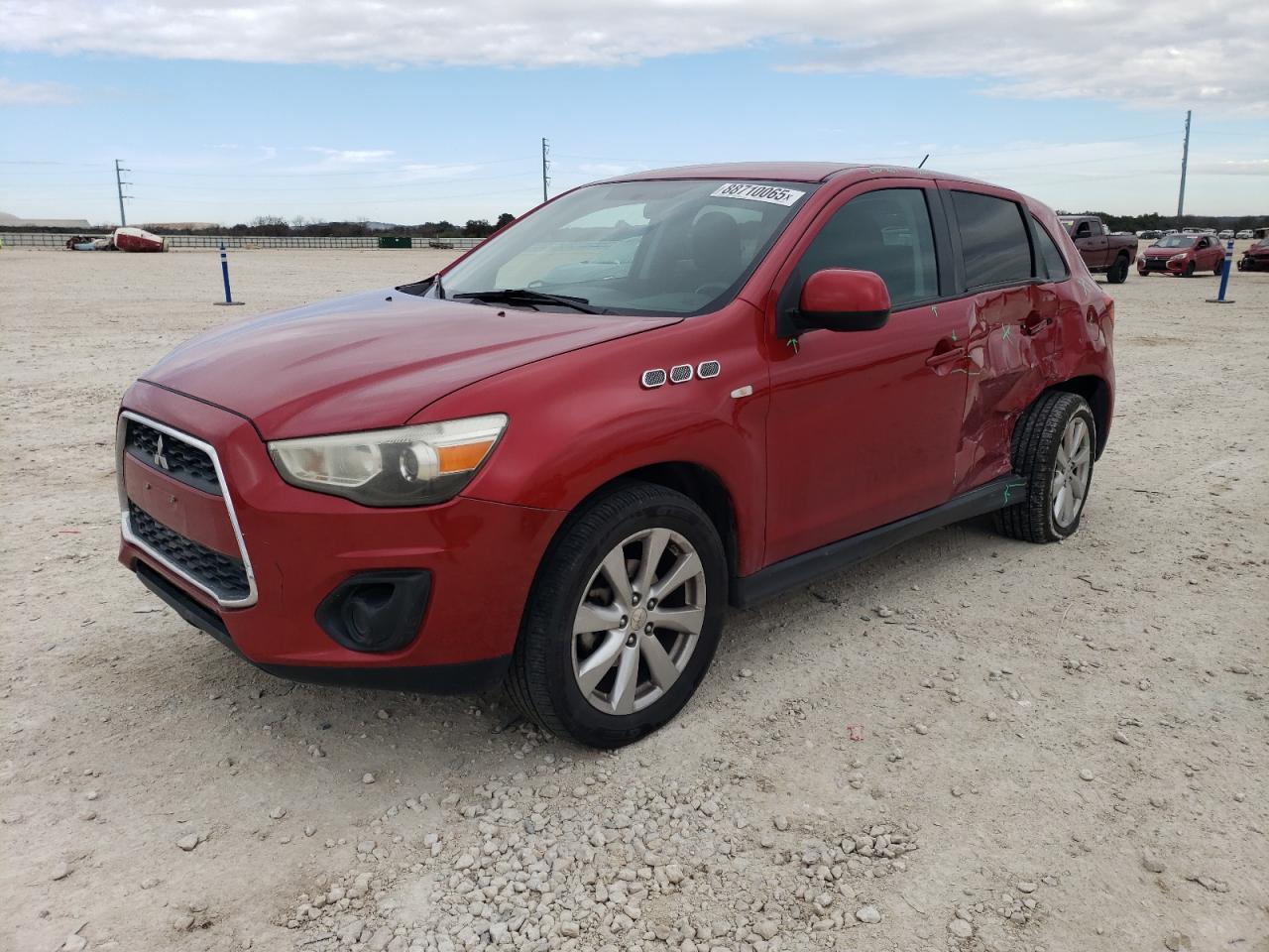 MITSUBISHI OUTLANDER 2015