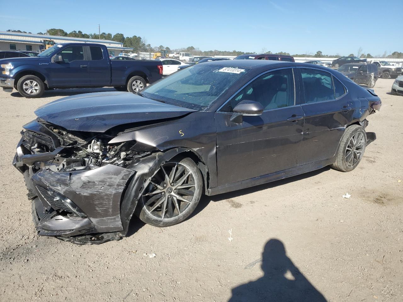 TOYOTA CAMRY SE N 2023