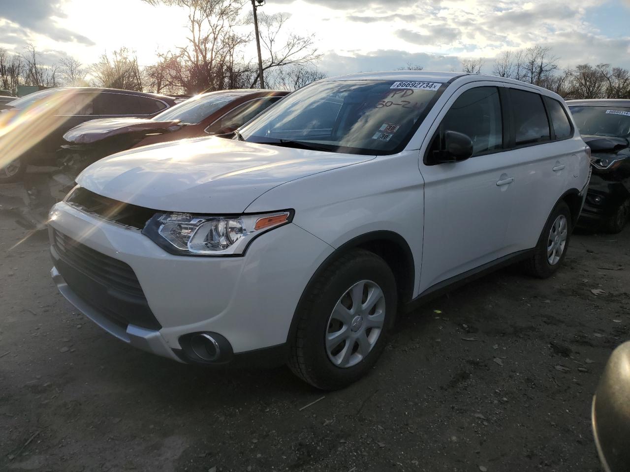 MITSUBISHI OUTLANDER 2015