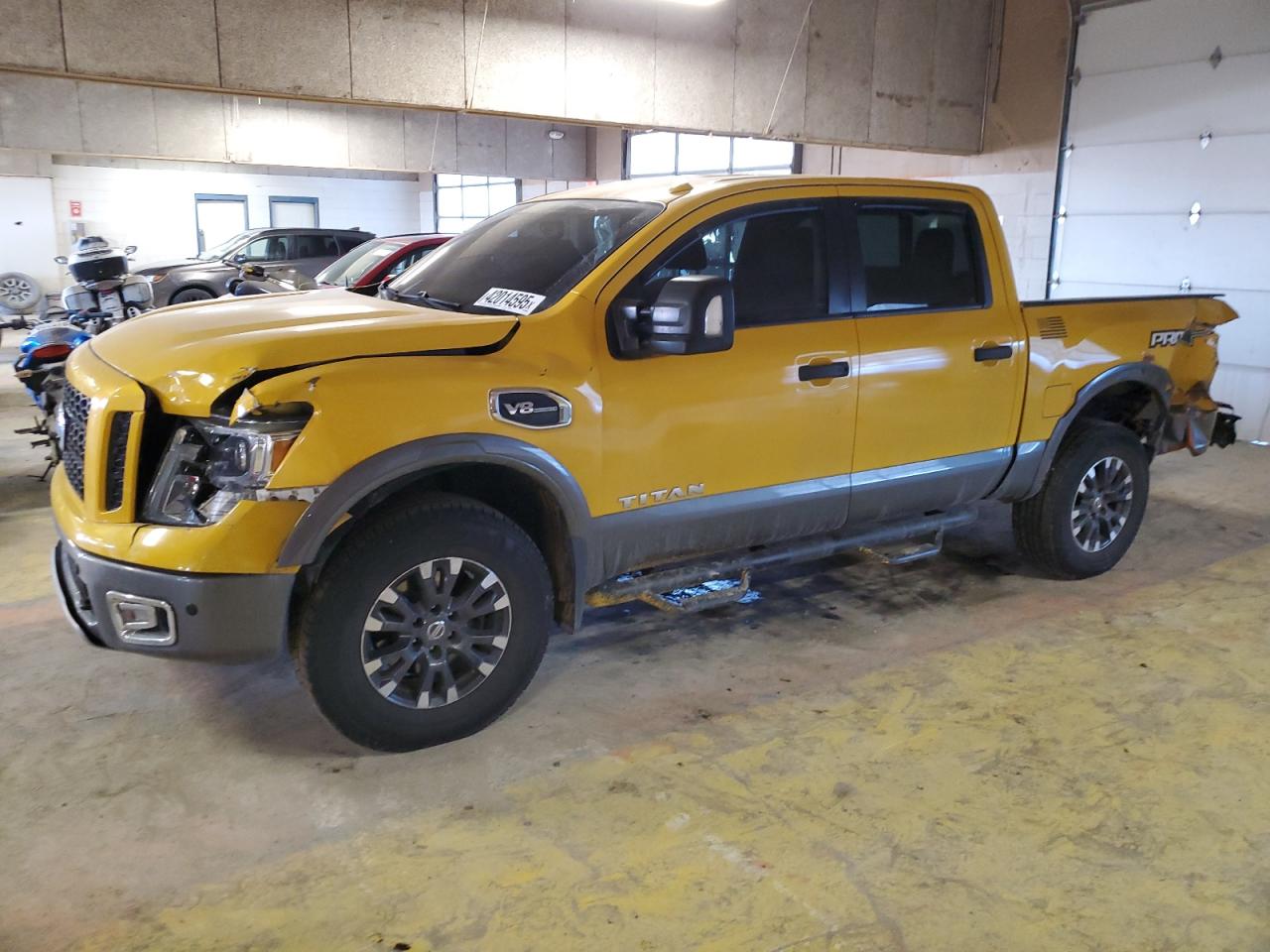 NISSAN TITAN SV 2017