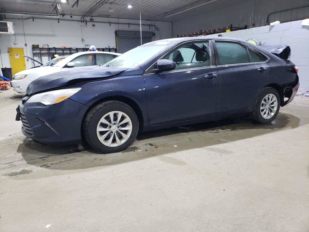 TOYOTA CAMRY LE 2017