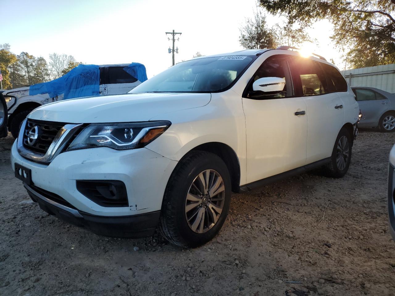 NISSAN PATHFINDER 2017
