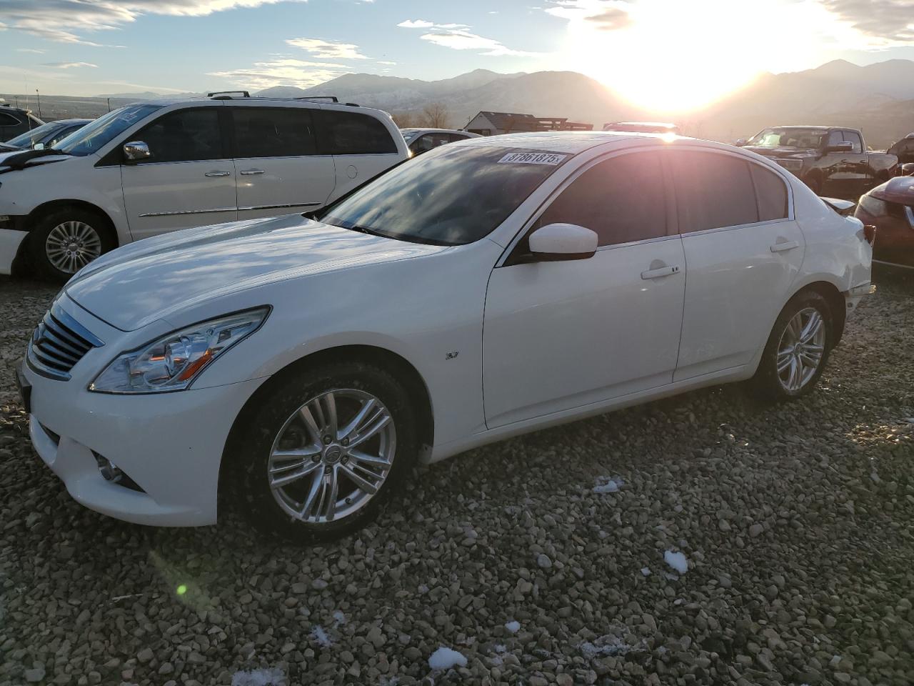INFINITI Q40 2015