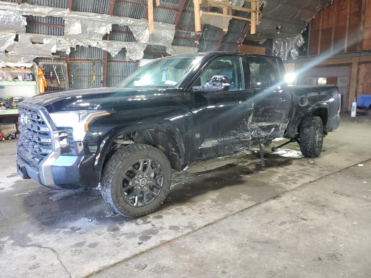 TOYOTA TUNDRA 2023