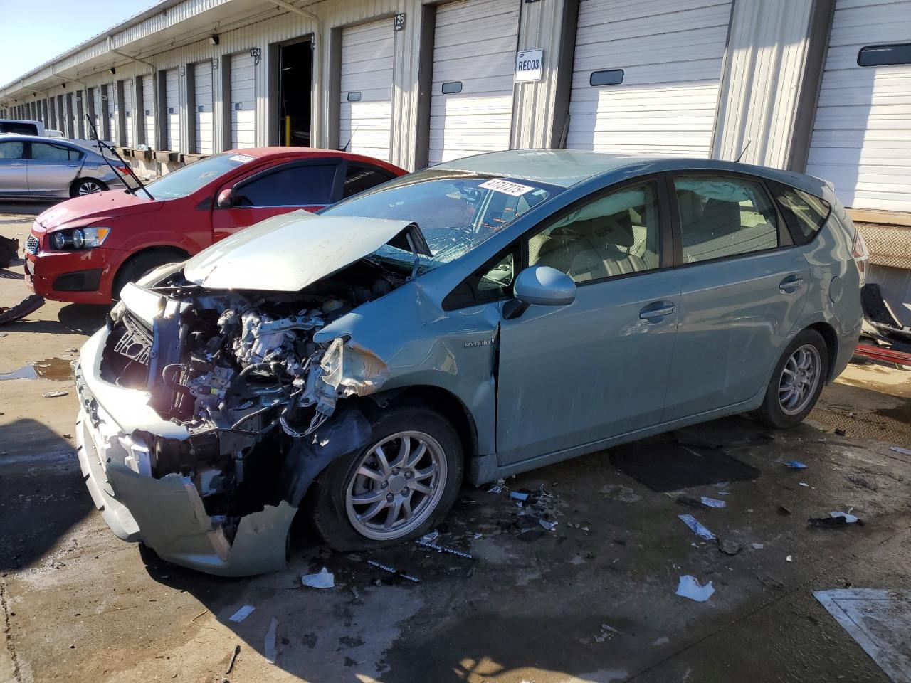 TOYOTA PRIUS V 2017