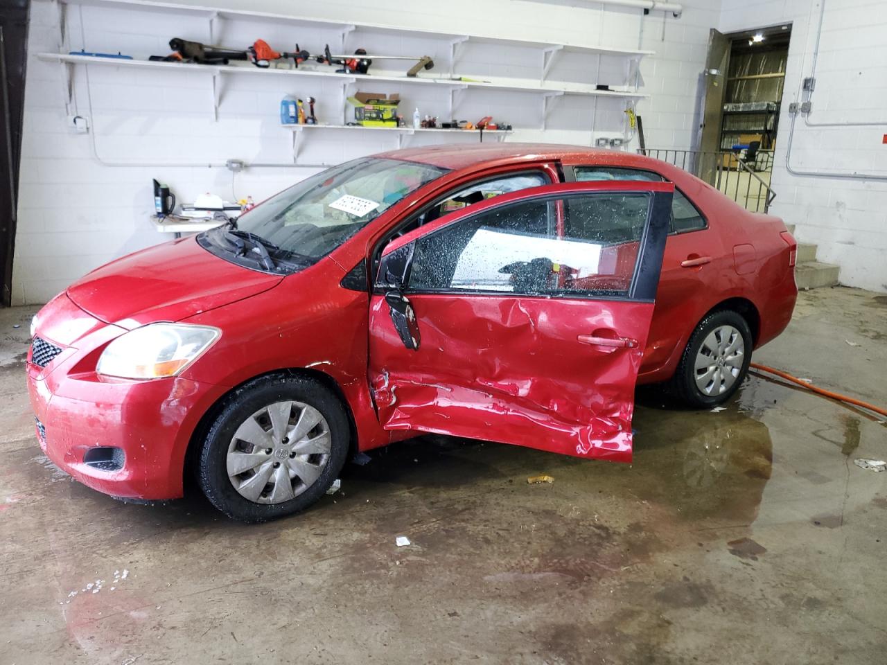 TOYOTA YARIS 2010