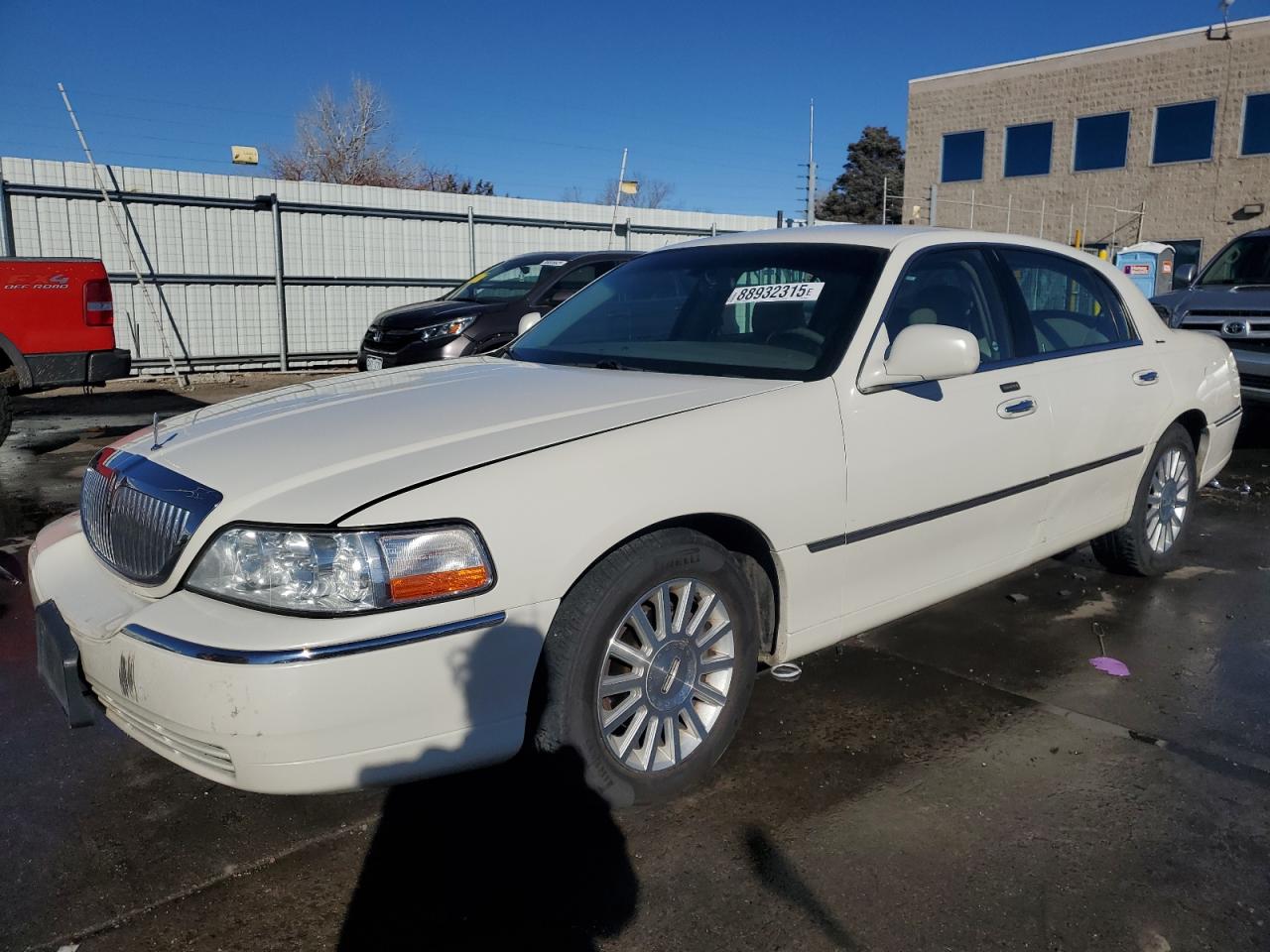 LINCOLN TOWN CAR E 2003