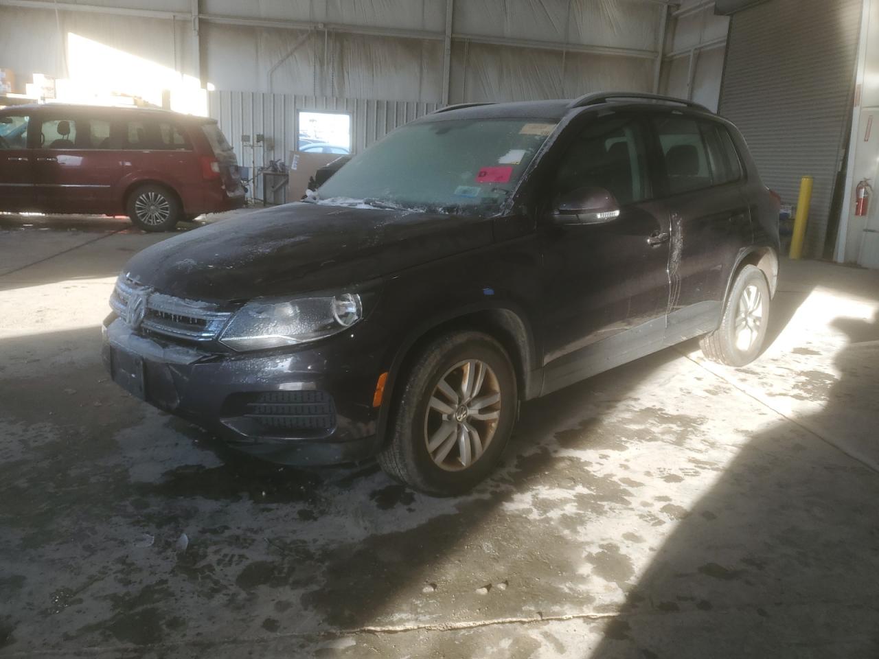 VOLKSWAGEN TIGUAN S 2016