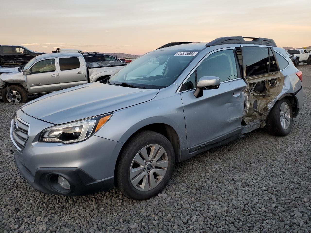 SUBARU OUTBACK 2. 2015