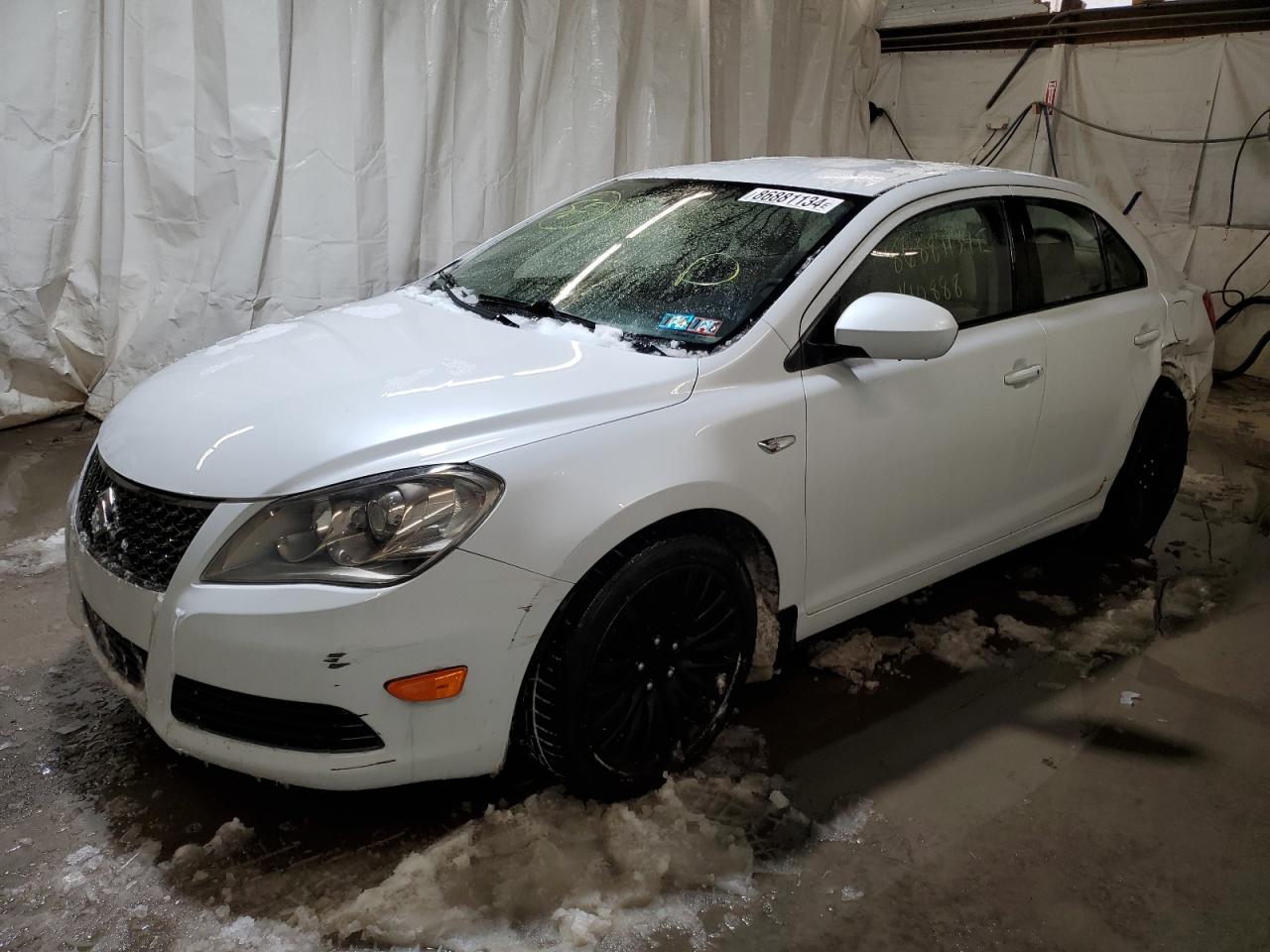 SUZUKI KIZASHI SE 2011