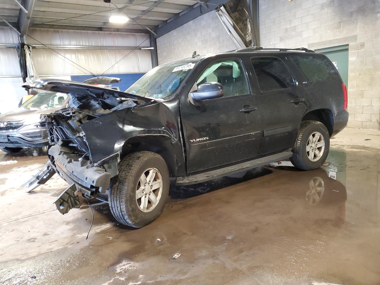 GMC YUKON SLT 2011