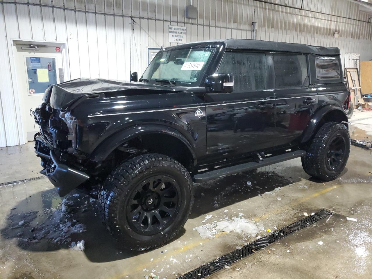 FORD BRONCO BAS 2023
