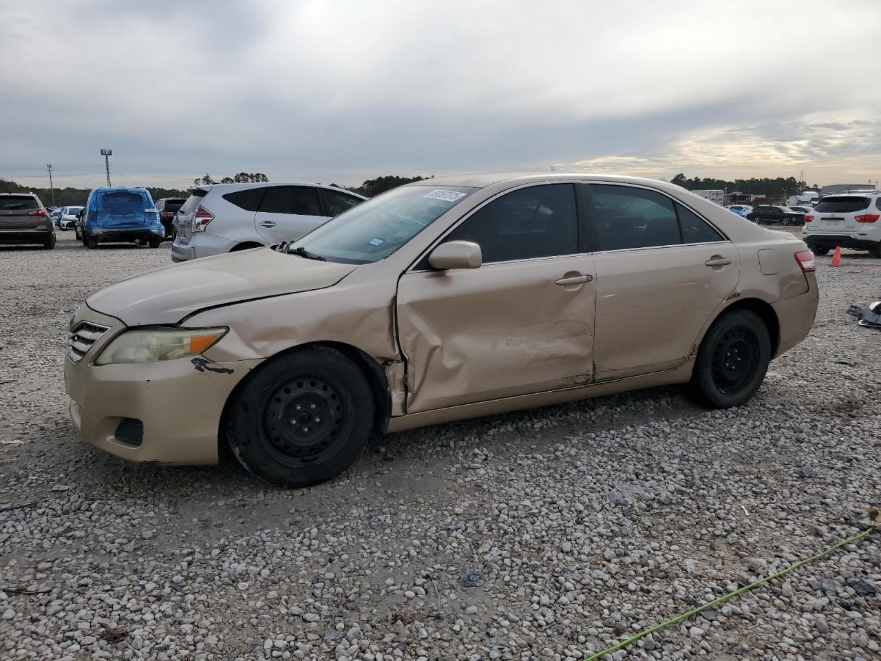 TOYOTA CAMRY BASE 2010