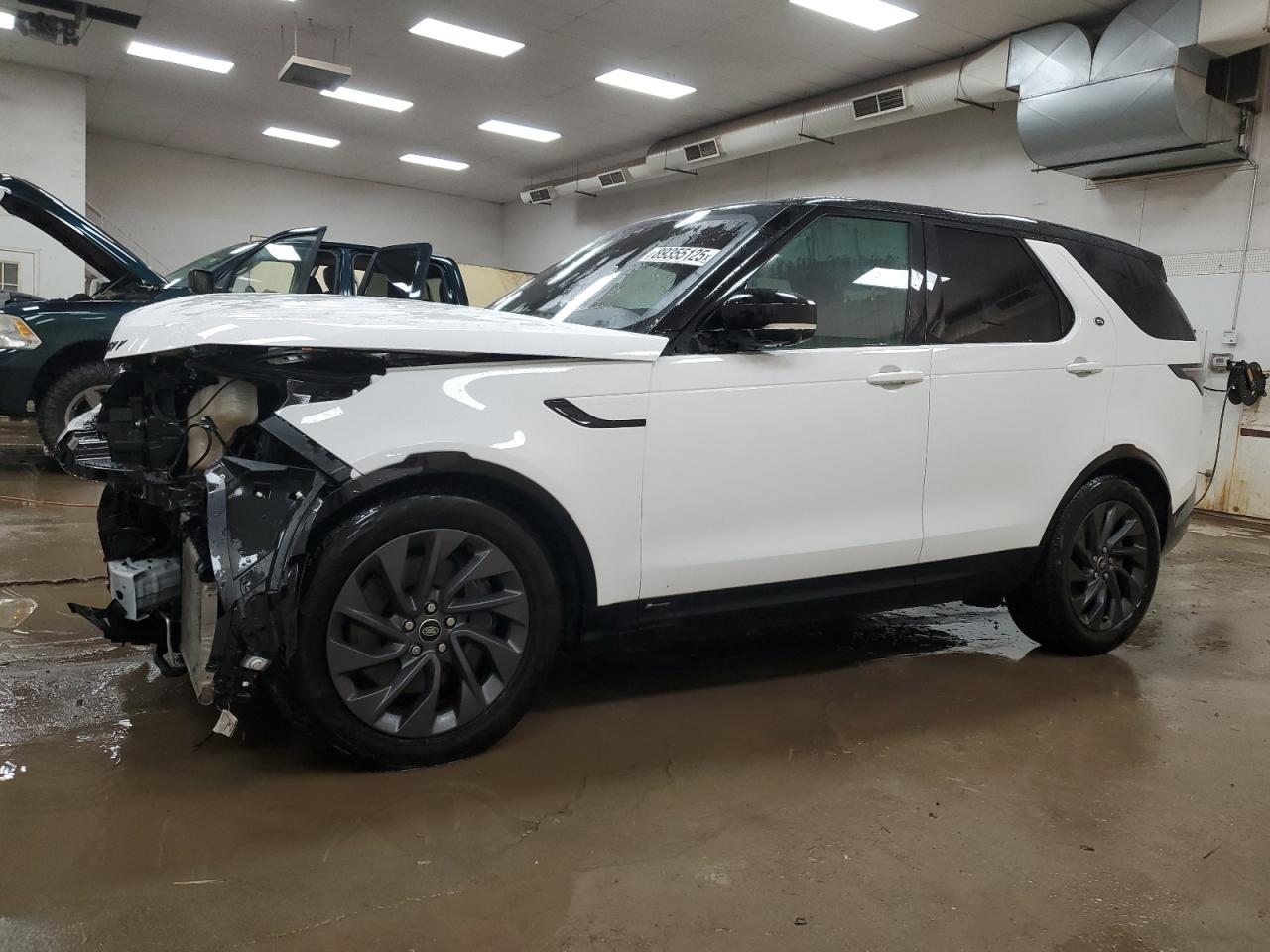 LAND ROVER DISCOVERY 2022