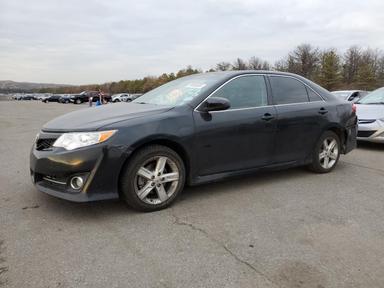 Toyota Camry 2014