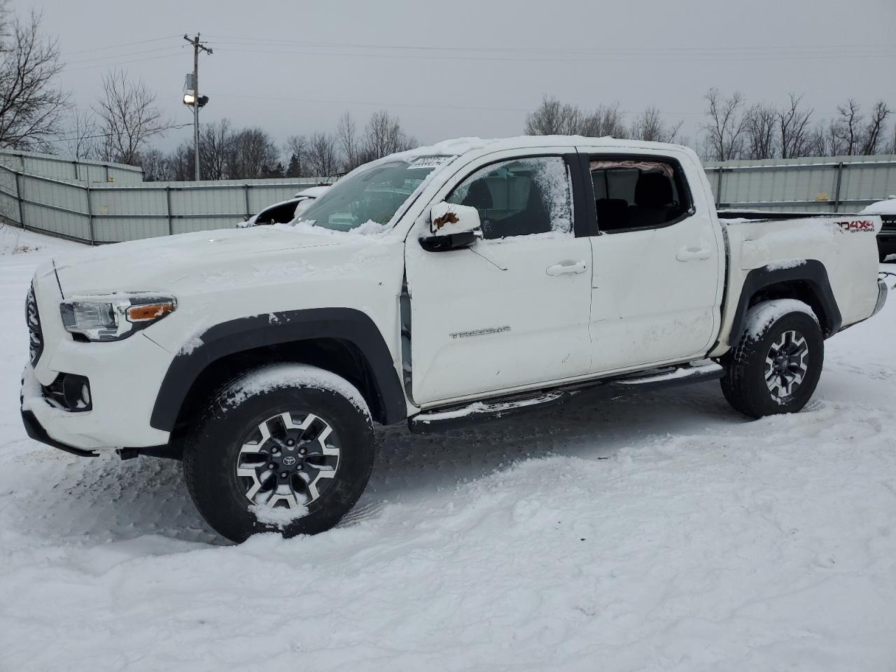 TOYOTA TACOMA DOU 2021