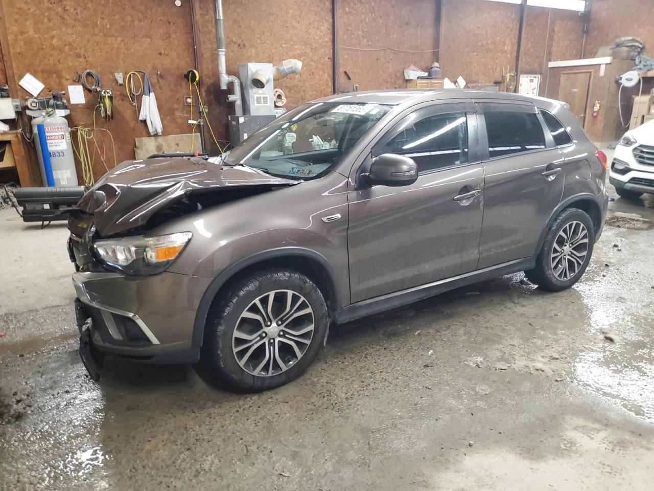 MITSUBISHI OUTLANDER 2018